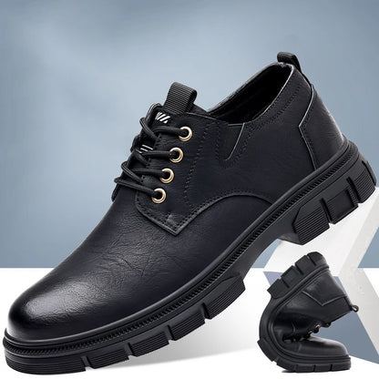 Scarpa da uomo, in pelle di alta qualità, impermeabile, traspirante, morbida e resistente.