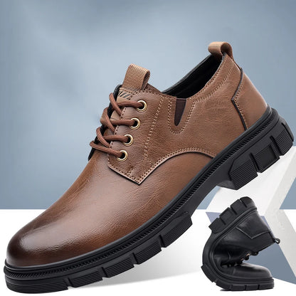 Scarpa da uomo, in pelle di alta qualità, impermeabile, traspirante, morbida e resistente.