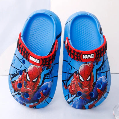 Ciabatte estive per bambino/a, con immagini 3D Spider-Man". Scelta ideale per comfort, leggerezza e praticità.