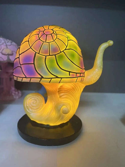 Lampada da tavolo creativa della serie di piante colorate in resina. Lampada colorata crea atmosfera a forma di fiore, fungo per camera da letto, salotto.
