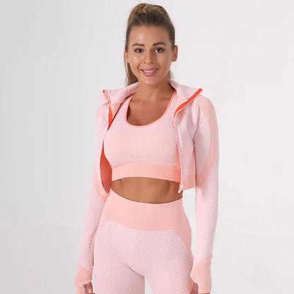 Tuta vita alta con top e felpa. Set tre pezzi sportivo/casual da donna, 10 colori, dalla S alla XL.