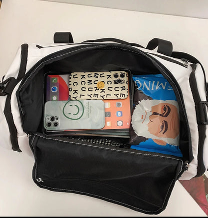 Borsa personalizzabile con foto e scritta. Di grande dimensione ideale per sport, viaggi, tempo libero.