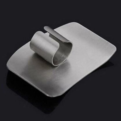 Protezione per le dita in acciaio inossidabile. Proteggi le dita mentre affetti con il coltello in cucina.