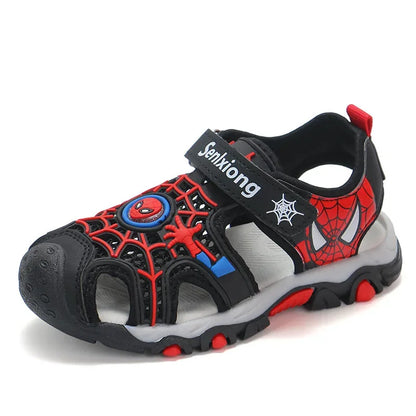 Sandali estivi "Spider-Man" per bambino  con chiusura a strappo. Antiscivolo e ideali per comfort, leggerezza e praticità.