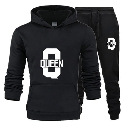 Tuta sportiva unisex autunno/inverno, completo due pezzi: pantaloni e maglia con cappuccio. Quattro colori, 2 modelli.