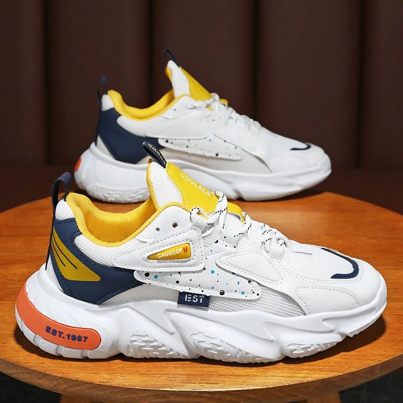 Scarpa sportiva primavera/autunno, traspirante, morbida e resistente. Misura dal 39 al 44, disponibile in più versioni e colori.
