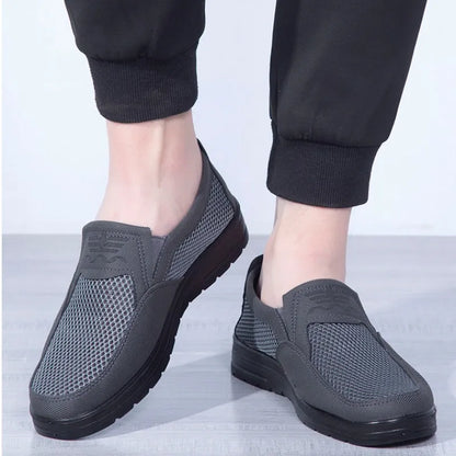 Scarpa mocassino casual, estate/primavera/autunno, morbida, traspirante, resistente. Misura dal 39 al 48, disponibile in 3 colori.