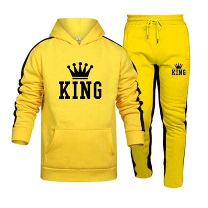 Tuta sportiva unisex autunno/inverno, completo due pezzi: pantaloni e maglia con cappuccio. Cinque colori a scelta, taglia dalla S alla 4XL.