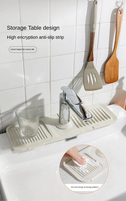 Tappetino antigoccia multiuso da lavandino per riporre il sapone da toilette. Design con pendenza per un drenaggio rapido dell'acqua.