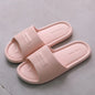 Ciabatte unisex antiscivolo. Scelta ideale per chi cerca comfort, leggerezza e praticità.