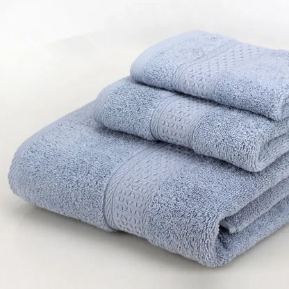 Asciugamano 100% cotone, tinta unita, 3 misure disponibili. Super assorbente e asciugatura rapida.