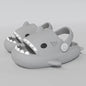 Ciabatte estive per bambini, a forma di “Squalo”. Antiscivolo e ideale per comfort, leggerezza e morbidezza.