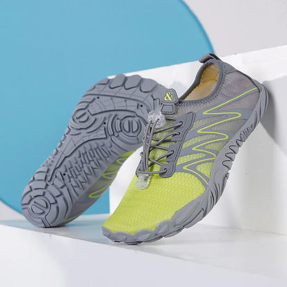 Scarpe da ginnastica unisex per adulti e bambini. Ideali per podismo, fitness, sport e uso in acqua.