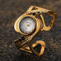 Bracciale con orologio al quarzo.  Accessorio chic, elegante, alla moda, un  dettaglio che fa la differenza.