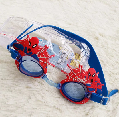 Costume Da Bagno a “Pantaloncino” da Bambino. Set Costume e Accessori con Immagini Cartoni Animati, per un Design Moderno e Colorato.