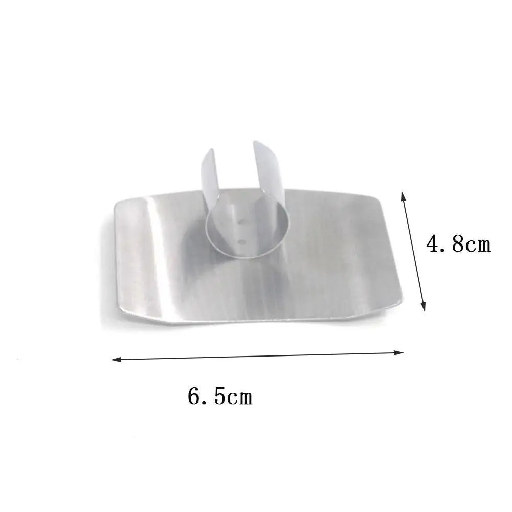 Protezione per le dita in acciaio inossidabile. Proteggi le dita mentre affetti con il coltello in cucina.