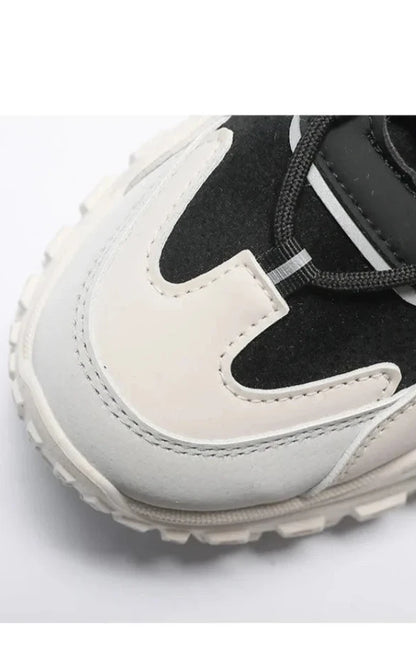 Scarpa sportiva primavera/estate da uomo, traspirante, morbida e resistente. Misura dal 39 al 44, disponibile vari modelli e colori.