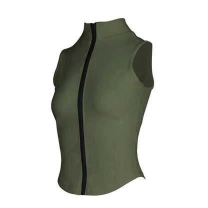 Top/T-shirt sportiva/casual, senza manica, per donna. Cinque colori e misura a scelta.