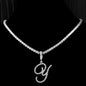 Collana girocollo a maglie in lega di zinco e ciondolo a forma di lettera alfabeto (a scelta).