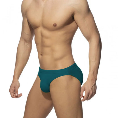 Costume Da Bagno Da Uomo, dai Colori Vivaci e Design Moderno.
