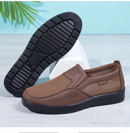 Scarpa mocassino casual, estate/primavera/autunno, morbida, traspirante, resistente. Misura dal 39 al 48, disponibile in 3 colori.