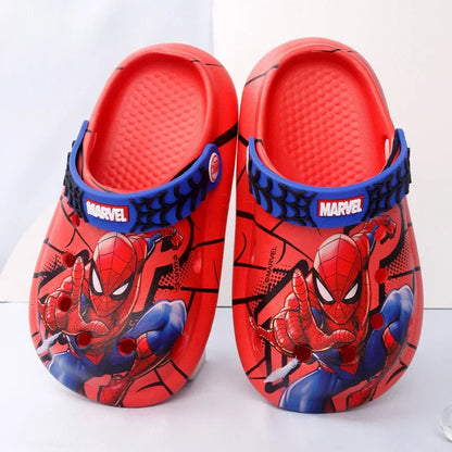 Ciabatte estive per bambino/a, con immagini 3D Spider-Man". Scelta ideale per comfort, leggerezza e praticità.