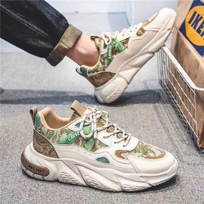 Scarpa sportiva primavera/autunno, traspirante, morbida e resistente. Misura dal 39 al 44, disponibile in più versioni e colori.