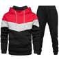 Tuta sportiva da uomo autunno/inverno, completo due pezzi: pantaloni neri e maglia tricolore a righe con cappuccio.