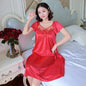 Lingerie sottoveste mezze manche da donna. Camicia da notte estiva, delicatezza, comfort e femminilità.
