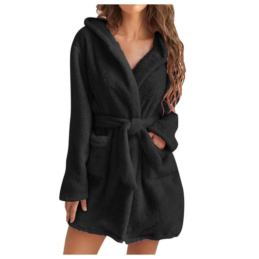 Accappatoio da donna senza cappuccio, manica lunga. Assorbenza ultra, stile ed eleganza con taglio corto sopra al ginocchio.