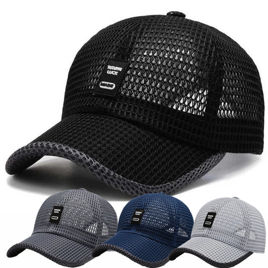 Cappello primavera/estate con fori e visiera.