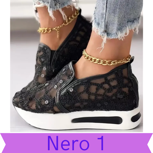 Scarpe da ginnastica estive in rete da donna. Scarpe sportive, traspiranti, casual. La scelta ideale per chi cerca comfort, leggerezza e praticità abbinati allo stile.